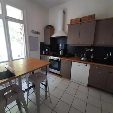 - Grand - Centre Parking Gratuit Tours