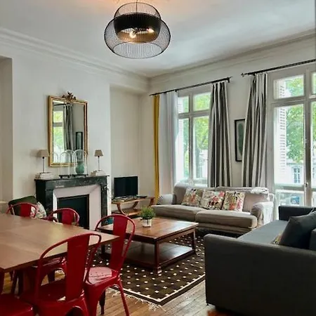 - Grand - Centre Parking Gratuit * Tours