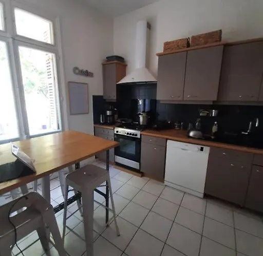 - Grand - Centre Parking Gratuit Tours