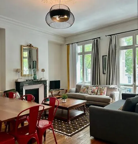 - Grand - Centre Parking Gratuit * 图尔